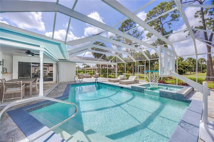 Property Photo:  9905 Treasure Cay Ln  FL 34135 