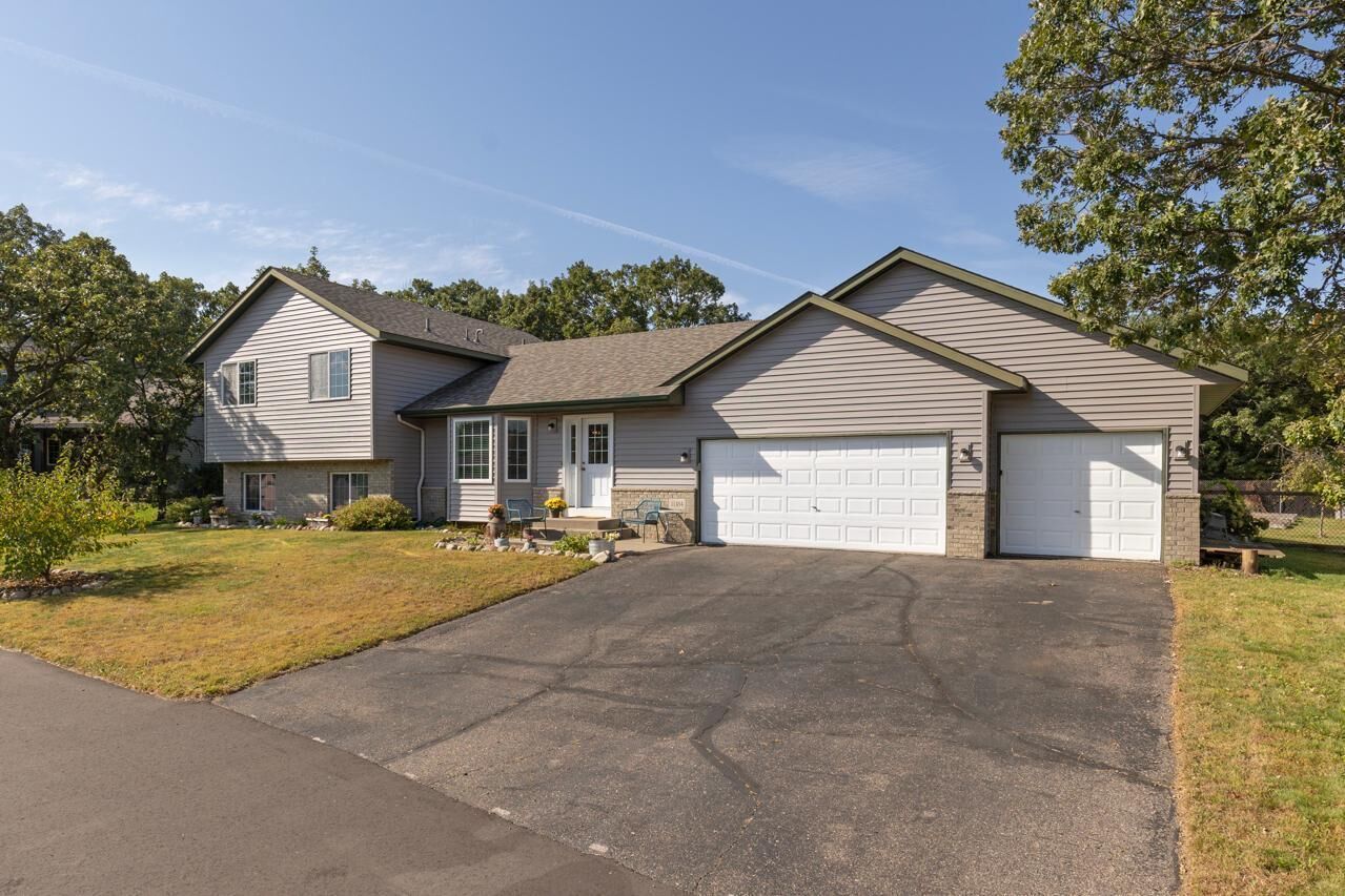 Property Photo:  11184 Brenda Boulevard  MN 55308 