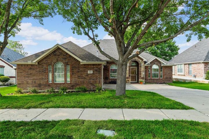 Property Photo: 5005 Hopewell Drive TX 75043