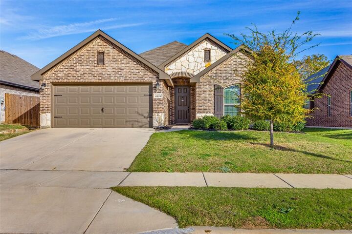Property Photo: 4228 Ambergate Drive TX 76036