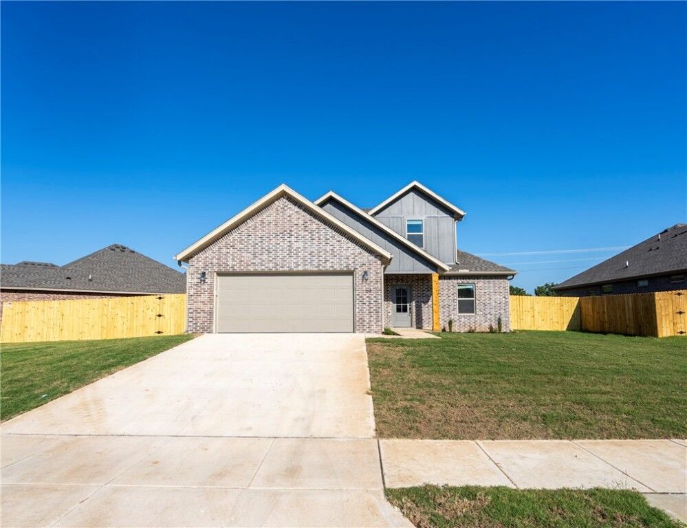 Property Photo: 64 W Gilpin Street AR 72730