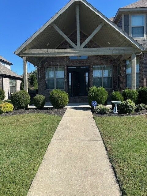 Property Photo:  2202 NE Steinbeck Drive  AR 72712 