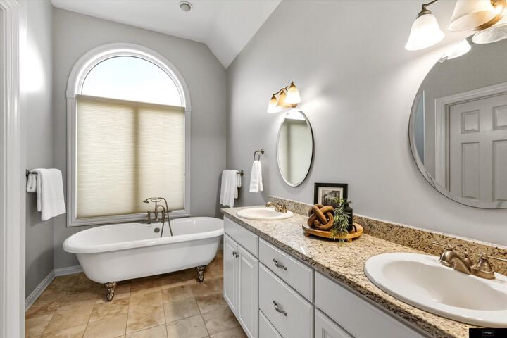 Property Photo: 12101 N 177 Th Circle NE 68007