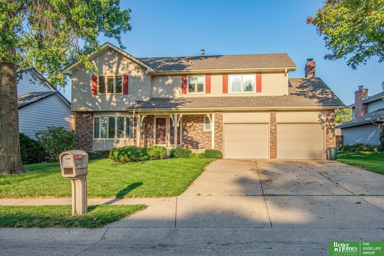 Property Photo:  2314 S 154th Circle  NE 68144 