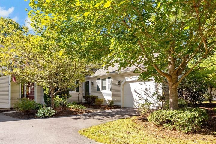 18 Executive Drive  Mashpee MA 02649 photo