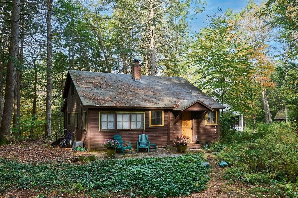 Property Photo: 20 East Lane MA 01360