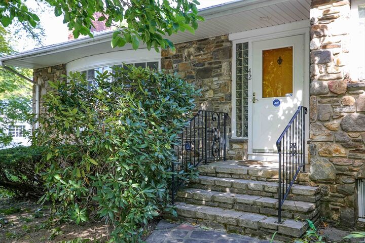 Property Photo: 42 Ellis Dr MA 01609