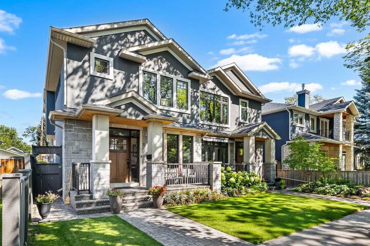 Photo de la propriété:  120 7 Avenue NE  AB T2E 0M5 