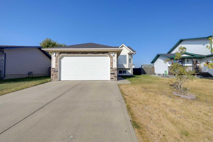 Property Photo: 44 Parkside Crescent AB T4M 0E9