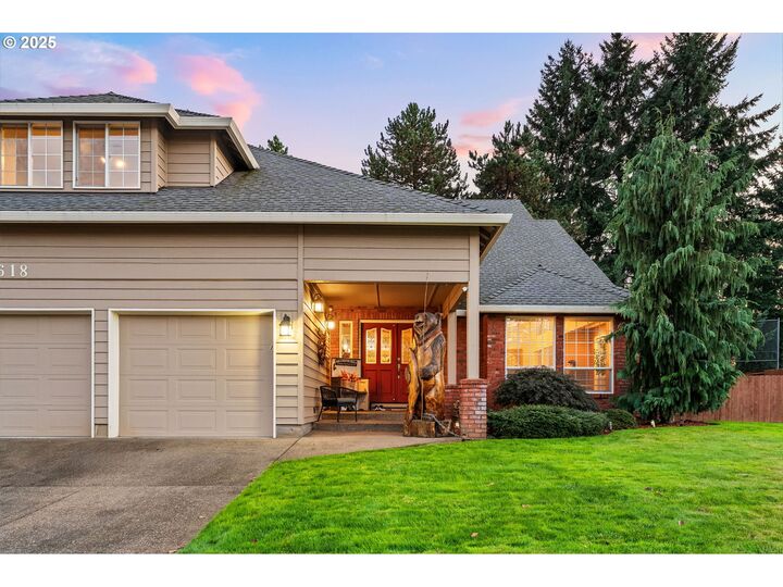 Property Photo: 7618 NE Meadows Dr WA 98662
