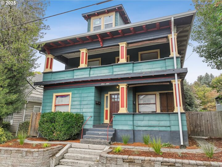 Property Photo: 2002 NE 8th Ave OR 97212