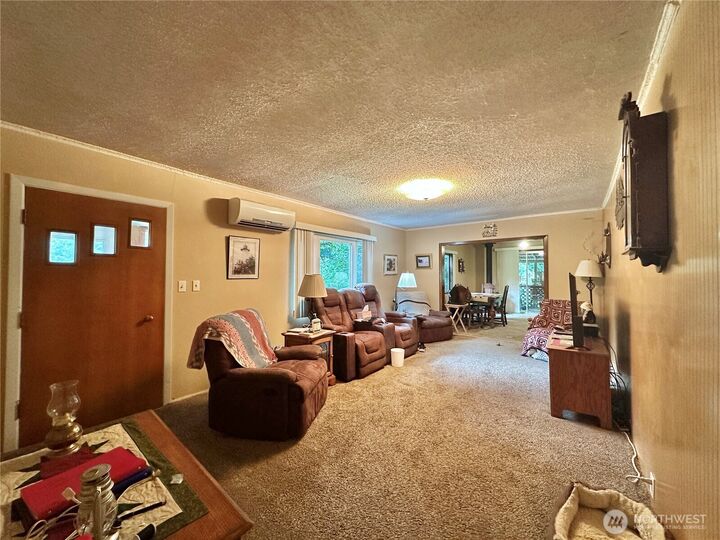 Property Photo: 945 US Highway 101 WA 98537