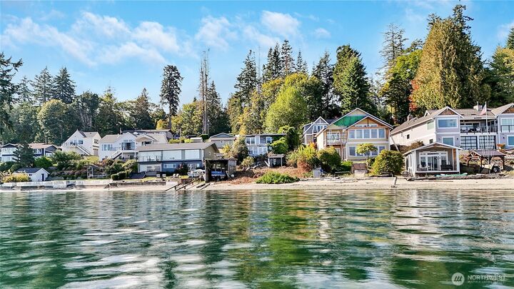 Property Photo:  1129  Colchester Drive SE  WA 98366