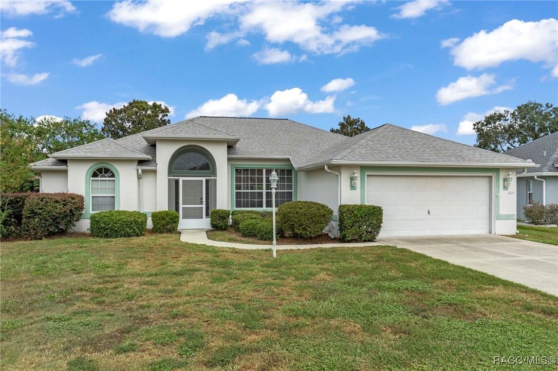 Property Photo: 3825 E Arbor Lakes Drive FL 34442