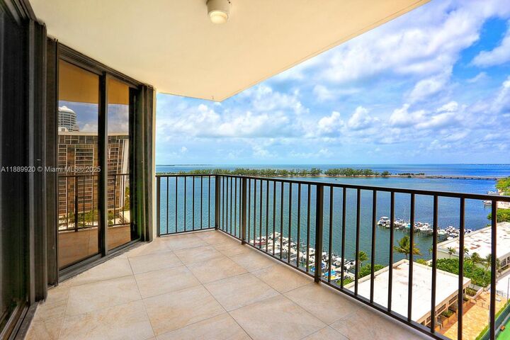 Property Photo: 1865 Brickell Ave A1611 FL 33129