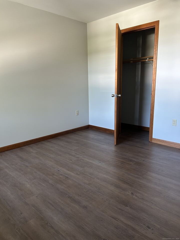 Property Photo: 180 N Cherry Street 15 CT 06492