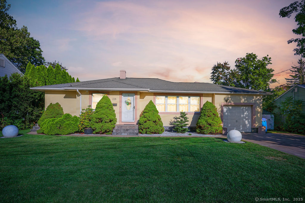 Property Photo:  228 Reservoir Road  CT 06111 