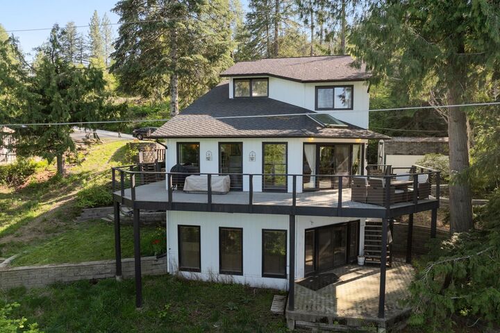 Property Photo:  11624 N West Newman Lake Rd  WA 99025 