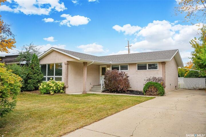 2703 Jarvis Drive  Saskatoon SK S7J 2V2 photo