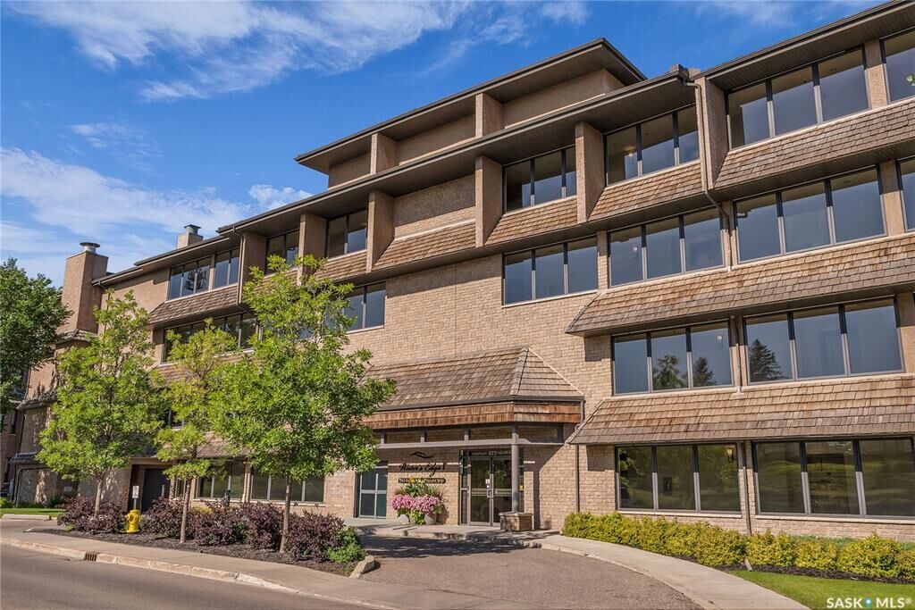 Property Photo:  623 Saskatchewan Crescent W 135  SK S7M 0A5 