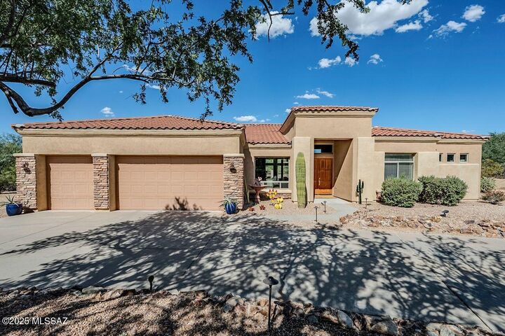 Property Photo:  13924 N Dog Leg Lane  AZ 85658 