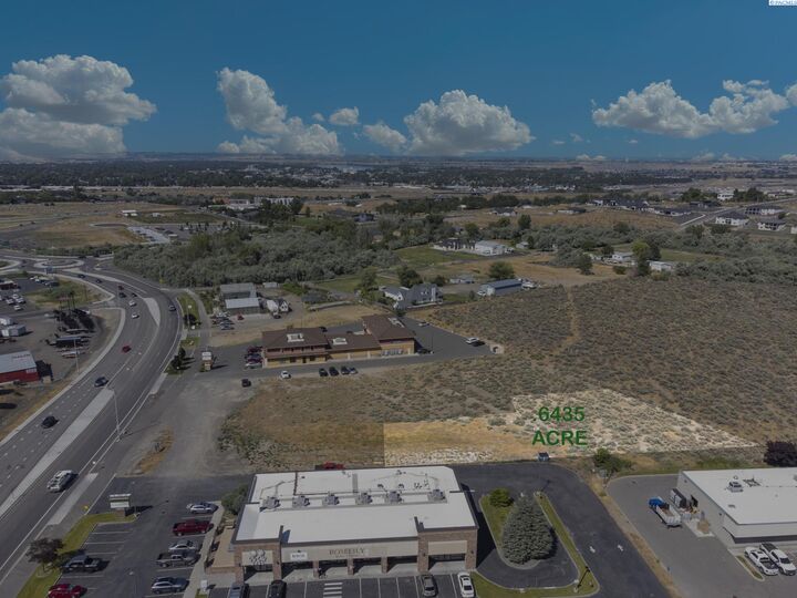 Property Photo: 1000 Nka Queensgate WA 99352