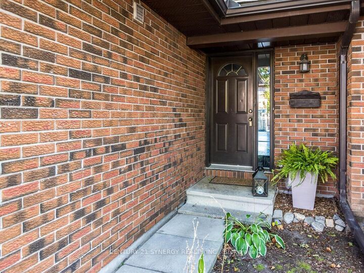 Property Photo: 78 Clarkson Crescent ON K2L 3E2