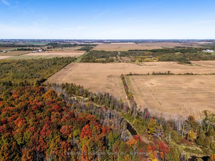 Photo de la propriété:  374518 6th Line  ON L9W 0M7 