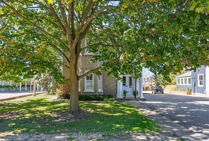 Property Photo:  172 Main Street N  ON L3P 1Y3 