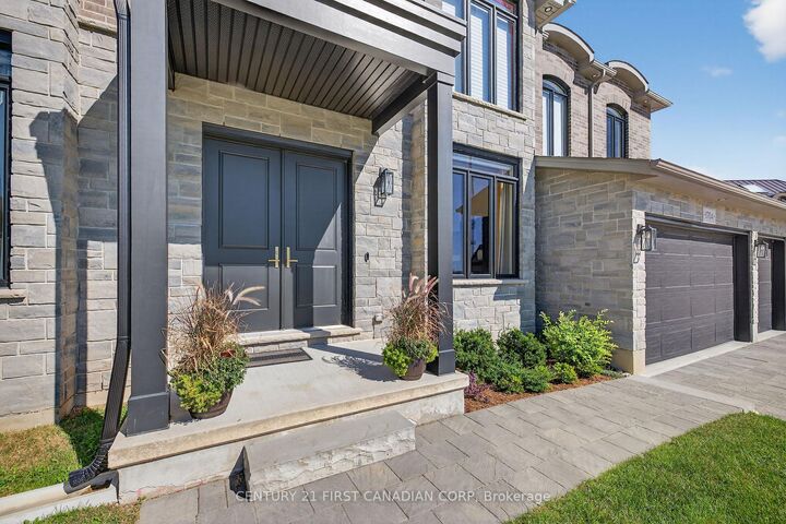 Property Photo: 1704 Upper West Avenue ON N6K 0K6
