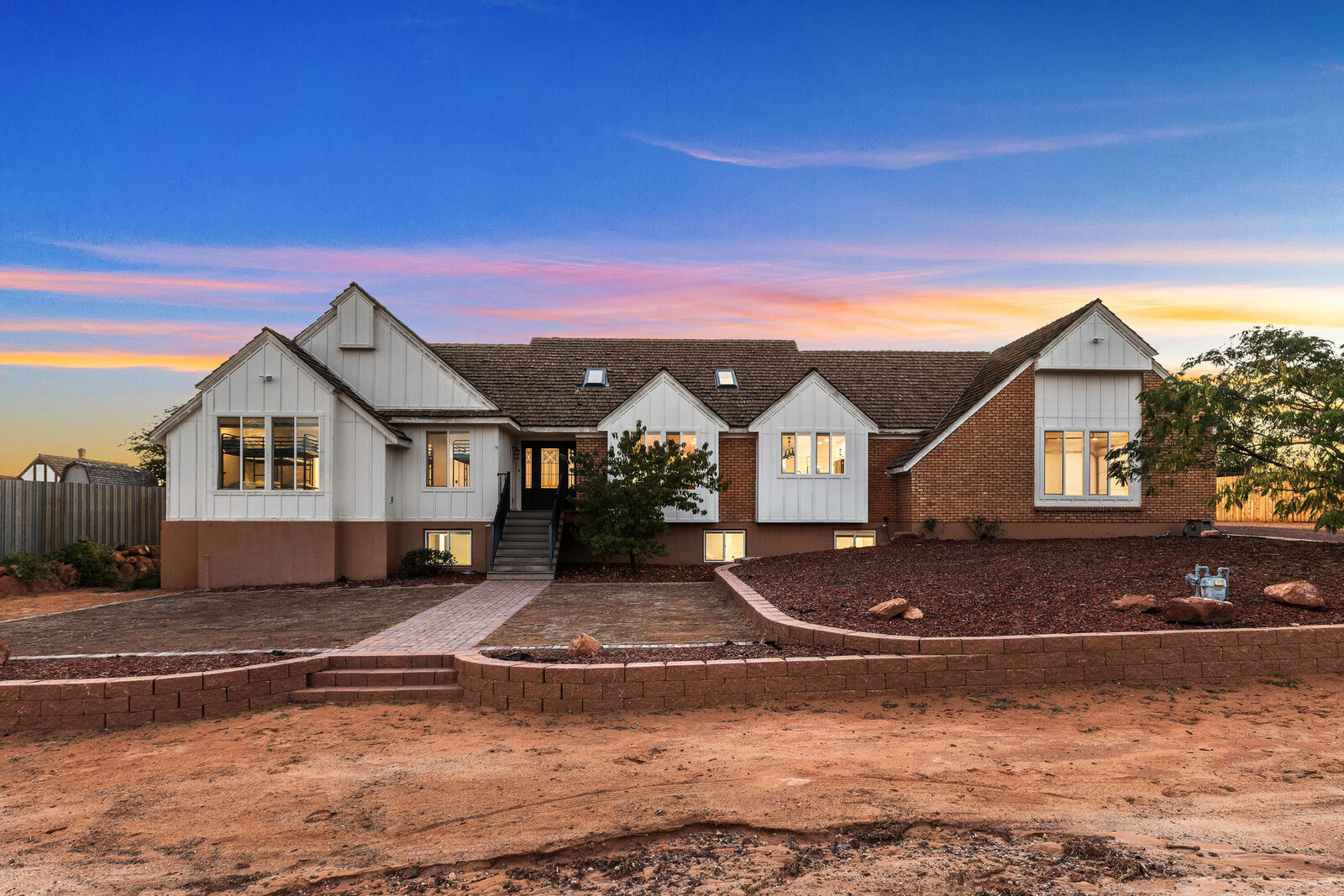 Property Photo:  765 N Juniper St  UT 84784 