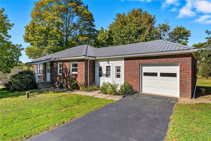 Property Photo: 105 Williamson Rd PA 16125