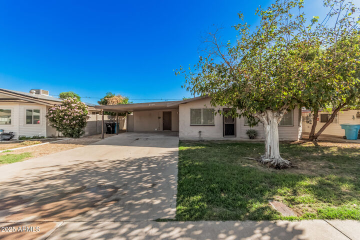 Property Photo: 2409 W Cortez Avenue AZ 85029