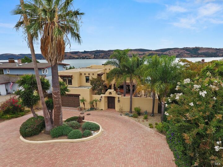 1352 W K Street  Benicia CA 94510 photo