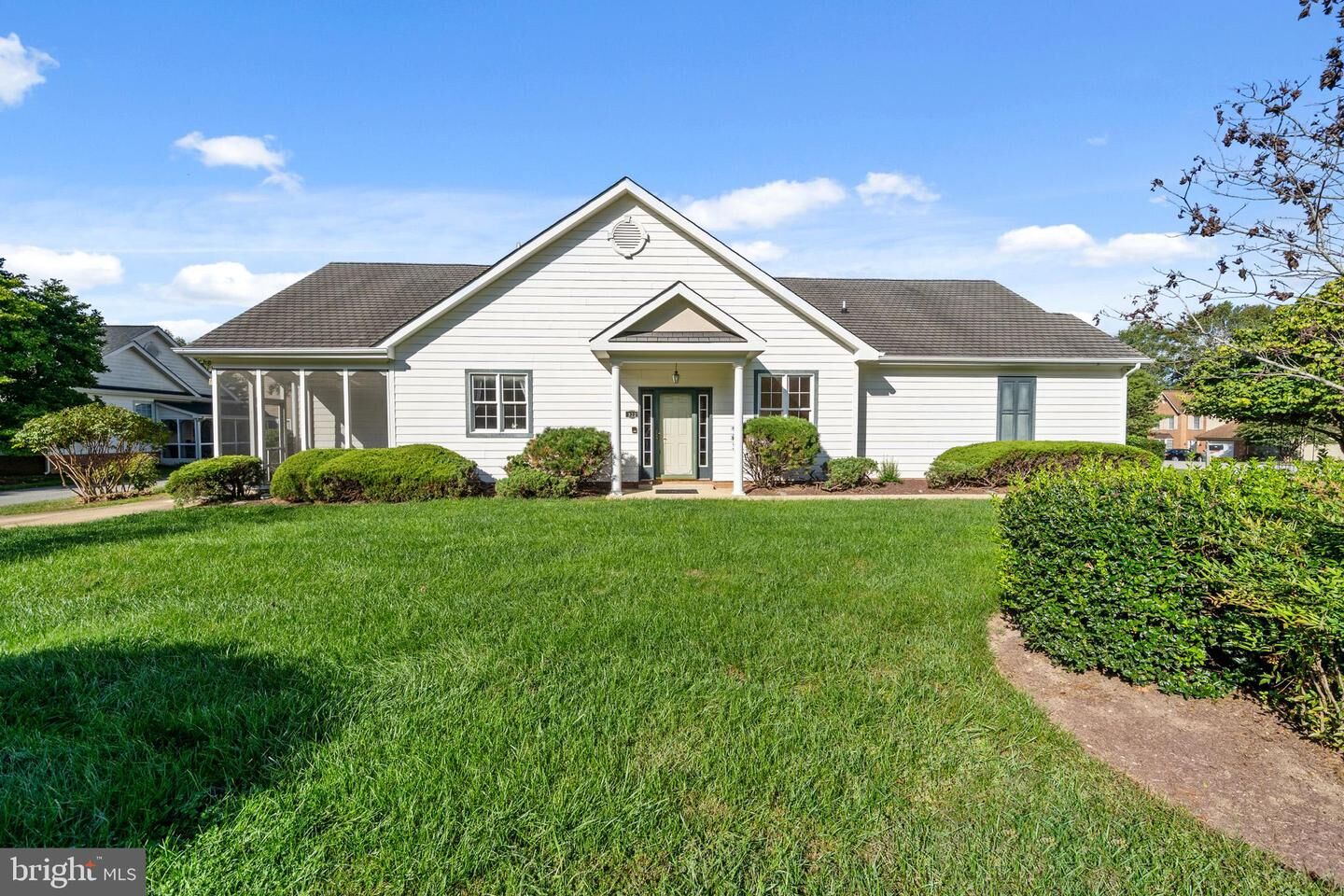 Property Photo:  923 Hickory Circle  MD 20646 