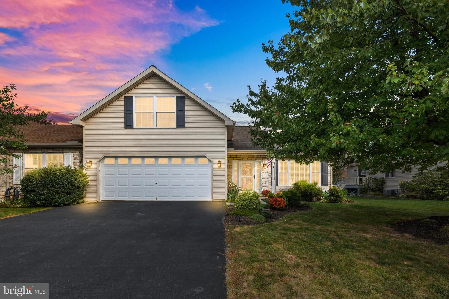 Property Photo: 1267 Willow Creek Drive PA 17552