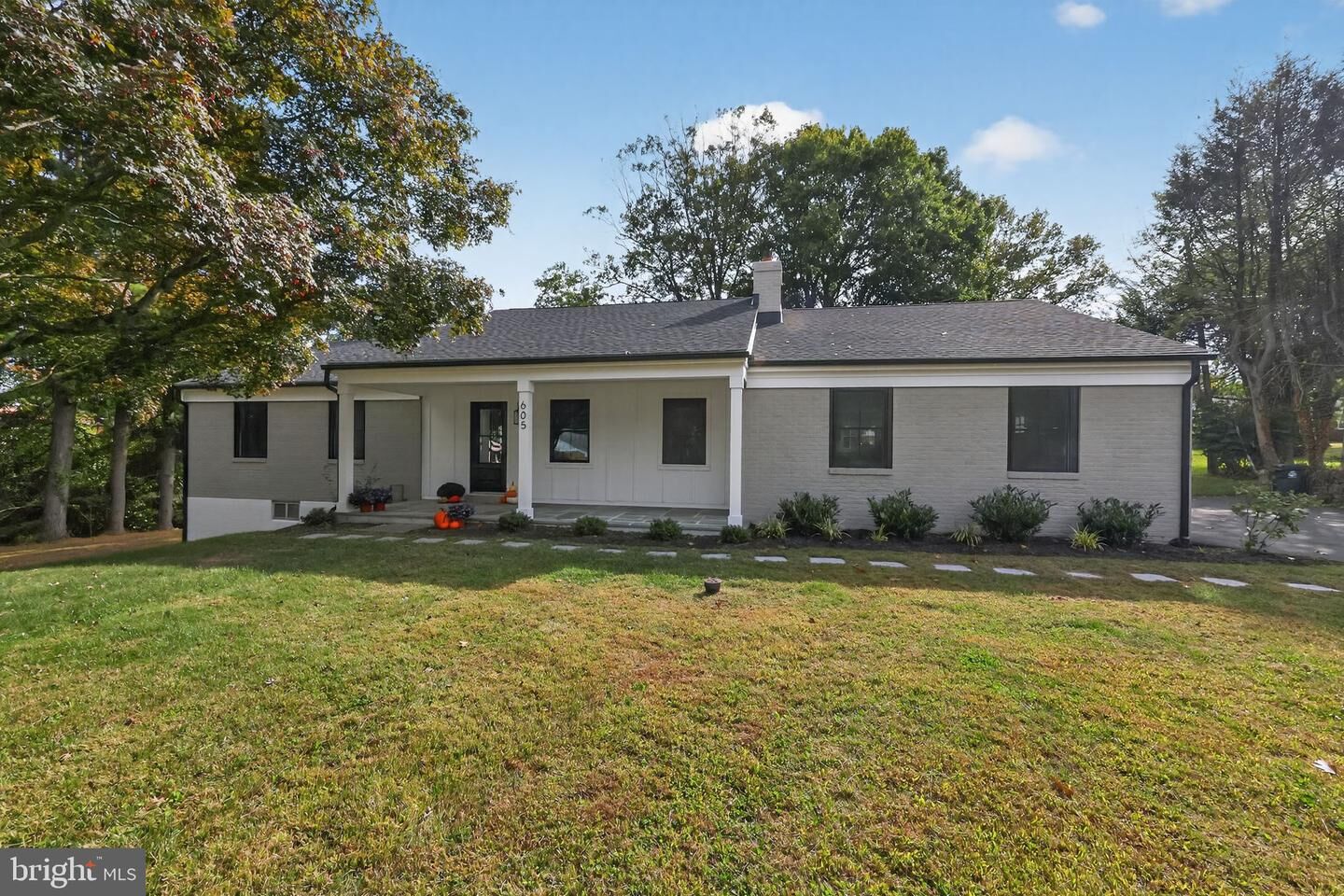 Property Photo: 605 Bowers Lane PA 19086