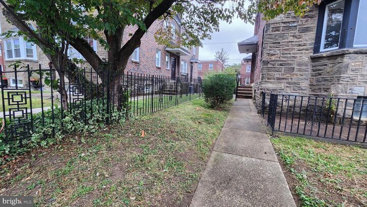 Property Photo: 1305 E Cardeza Street PA 19119