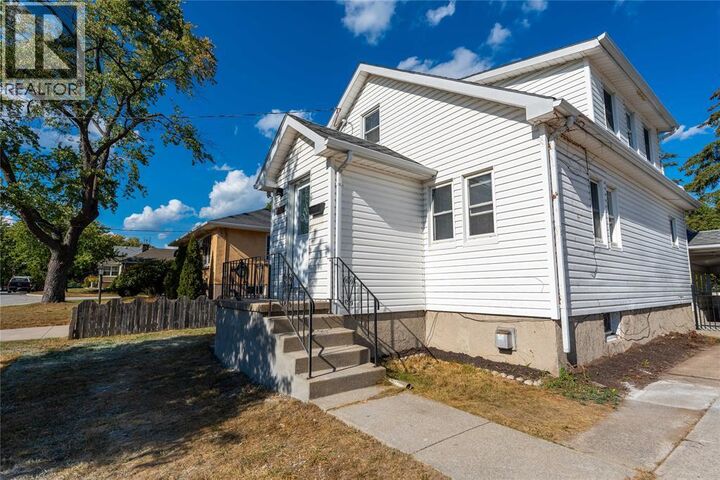 Property Photo: 1012 Ellwood Avenue ON N7V 3G3