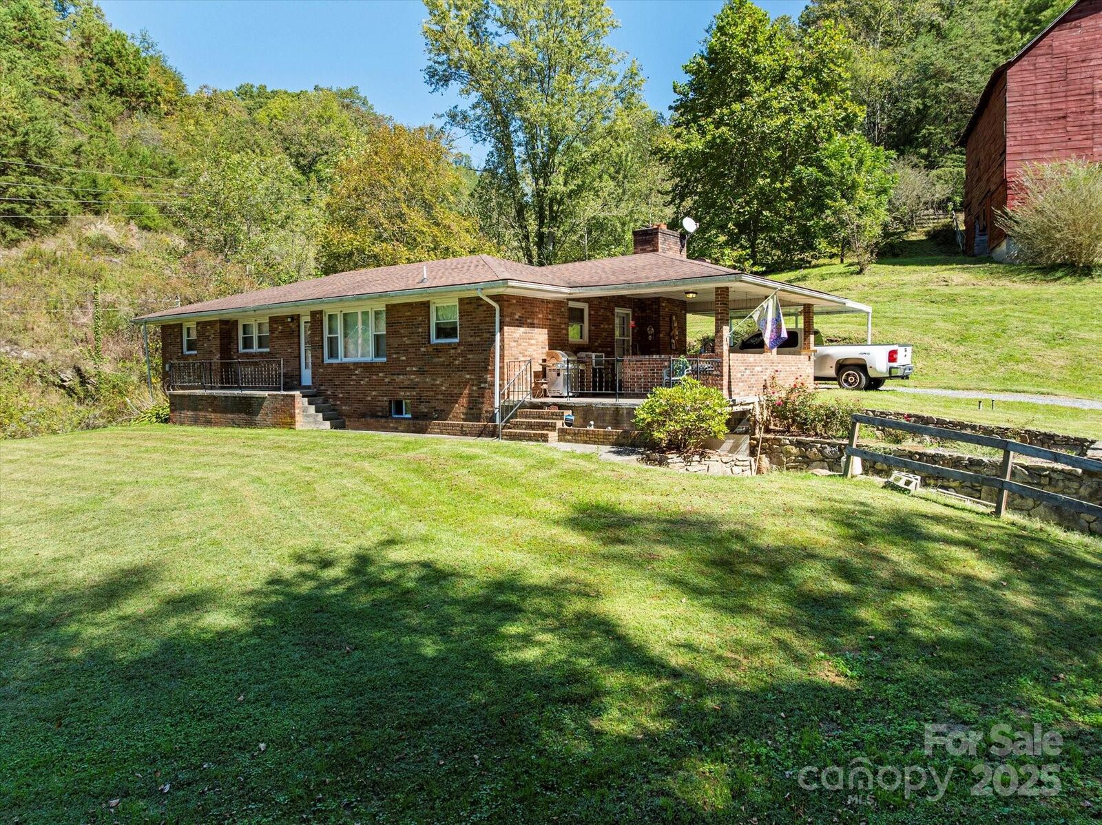 Property Photo:  1623 Ammons Branch Road  NC 28753 