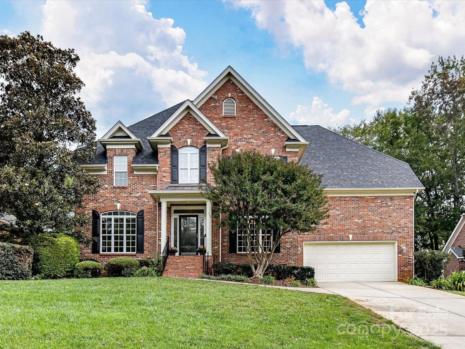 Property Photo: 10007 Devereaux Drive NC 28105