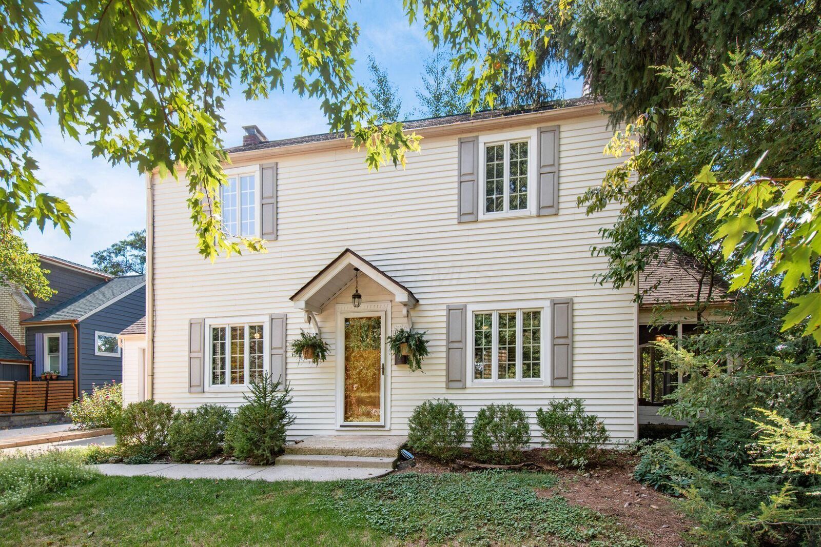 Property Photo:  411 Garden Road  OH 43214 