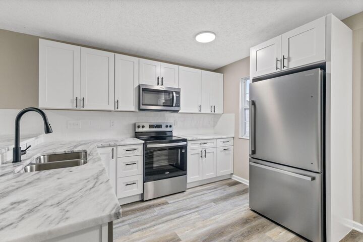 Property Photo:  4115 Meadowleigh Way  OH 43230 