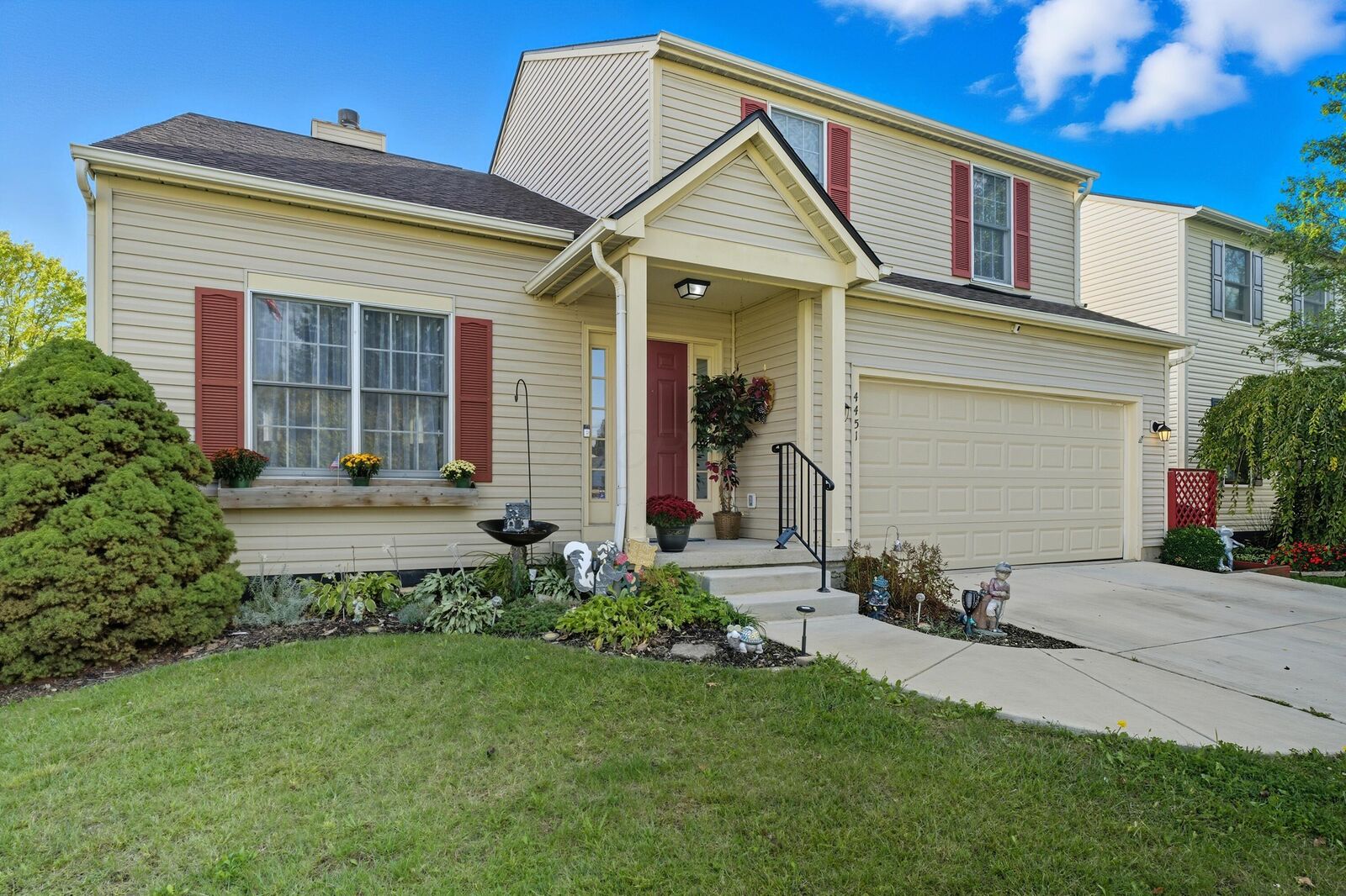 Property Photo: 4451 Sherwill Road OH 43228