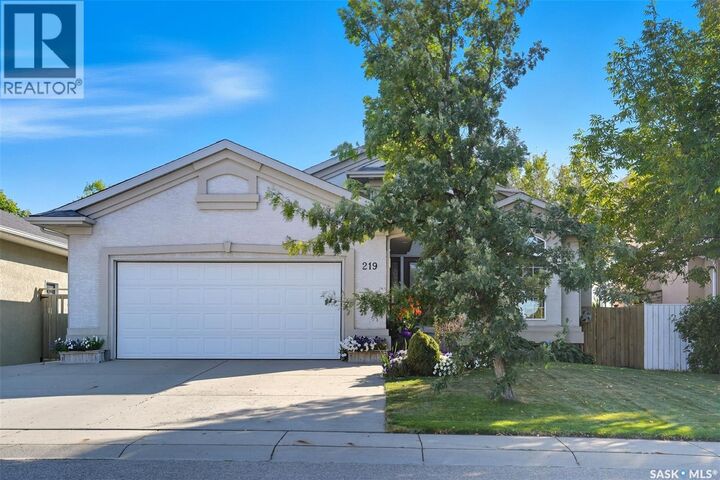 Photo de la propriété: 219 Brookhurst Crescent SK S7V 1C5