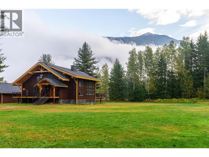 Property Photo: 3266 Airport Way BC V0E 2S3