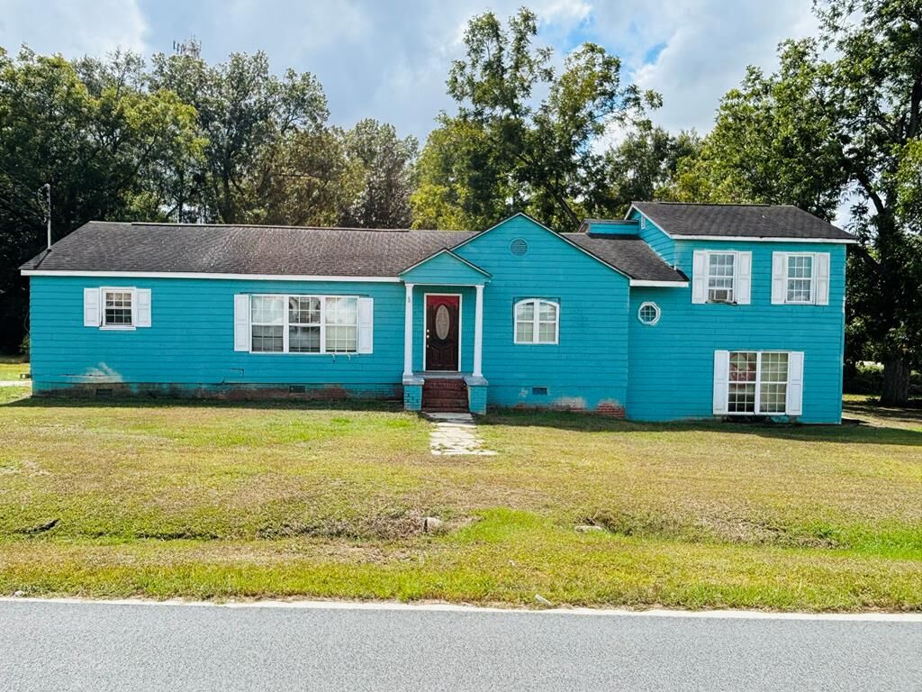 Property Photo: 390 West College St GA 31001