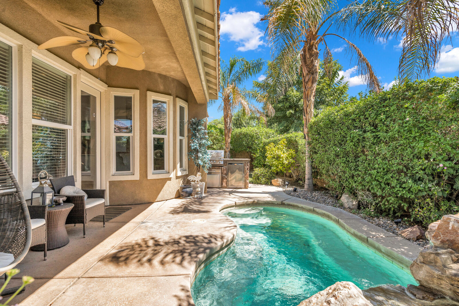 Property Photo: 105 Shoreline Drive CA 92270