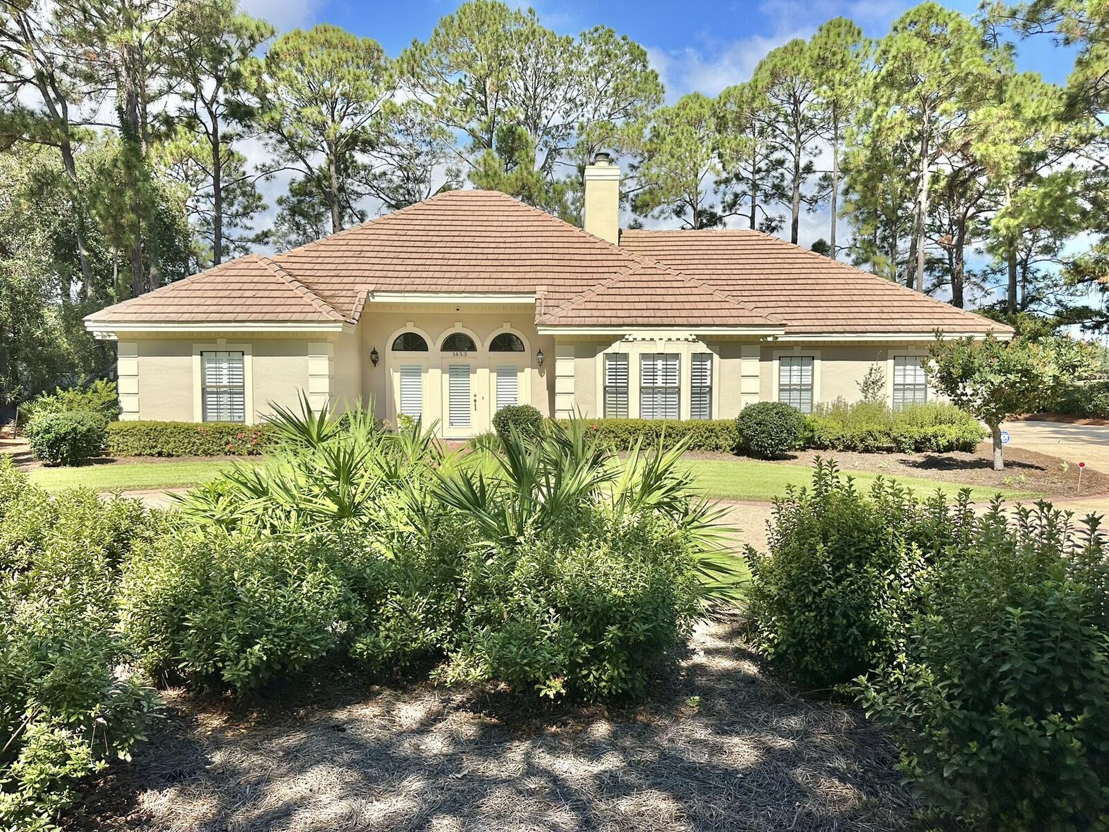 Property Photo: 1453 E Baytowne Avenue FL 32550