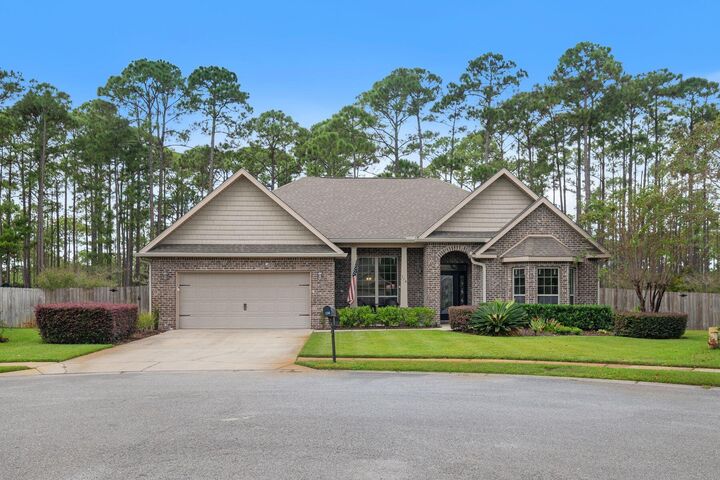 Property Photo: 114 S Knightsbridge Court FL 32459